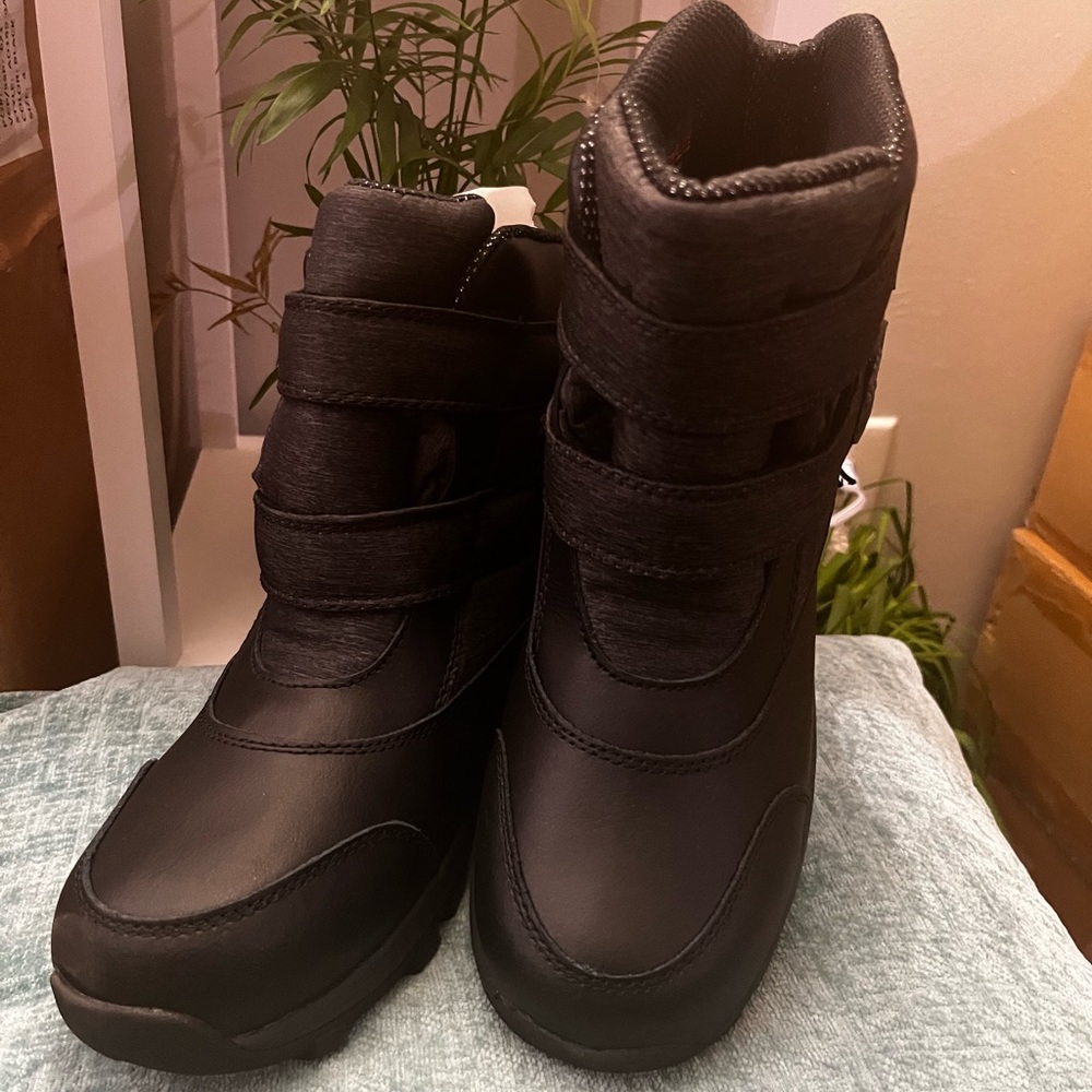 Kids Black boots
